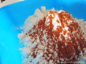 step1: 将所有干性<span class="group_1">食材</span>倒入在一个碗中，然后混合均匀。