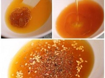 step1: 果汁跟果醬先攪拌均勻. 再加入紅酒醋與橄欖油