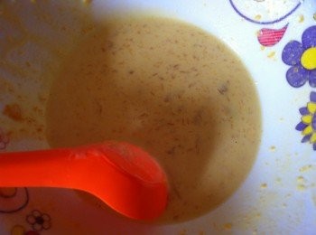 step2: 攪拌成麵糊。