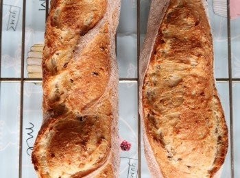 step4: 6) 取走蒸汽熱毛巾，轉220度焗多10分鐘即成，焗爐有風要用。