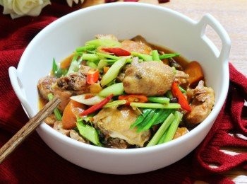 step6: 香濃味美花雕雞就可上桌享用囉~