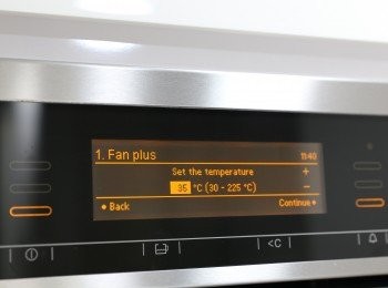 step3: (3) 一發後、麵團發大約兩倍，拿出來排氣。