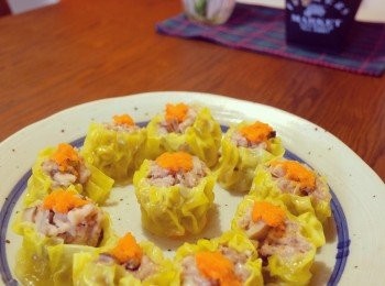 step4: 隔水蒸八分鐘，香噴嘻的自家製燒賣就出爐了！