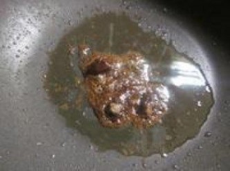 step2: 原鍋放入黑糖炒至溶化