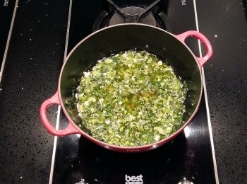 step7: 當蔥有點軟時,馬上起鍋,等放涼後用乾淨的空罐裝瓶即可。