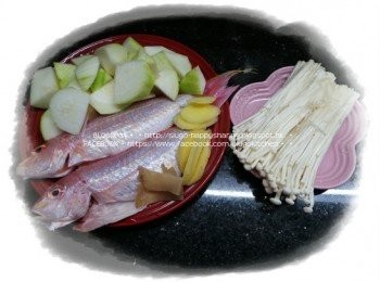 step1: 紅衫魚洗淨，抹乾水份；節瓜去皮，洗淨，切塊。