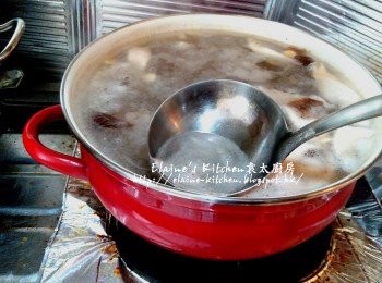 step8: 期間將面上的泡泡盛起去掉