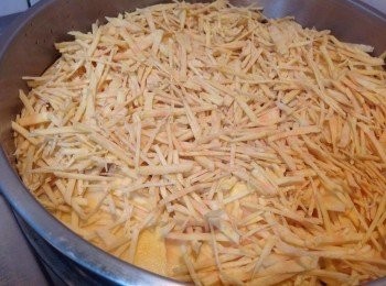 step1: 地瓜刨絲蒸熟