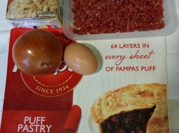 step1: 準備材料, 先將1/4個洋蔥切粒.