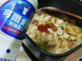 step4: 然後加入所有<span class="group_3">調味</span>和少許水