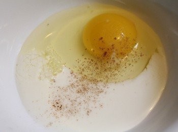 step1: 蛋/鮮奶/肉桂粉攪拌均勻