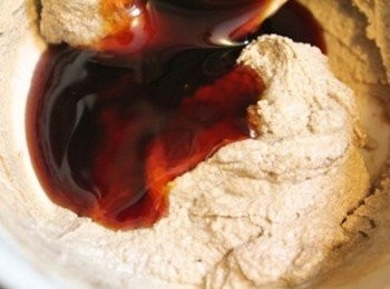 step1: 先調<span class="group_2">麻醬</span>. 將芝<span class="group_2">麻醬</span>用水調開成為糊狀 , 再加入素蠔油