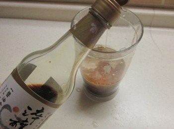 step3: 將所有<span class="group_2">醬料</span>放入果汁機攪打至無顆粒滑順即可