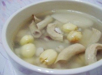 step6: 再灑上少許米酒ˊ真材實料小腸四神湯就完成囉~