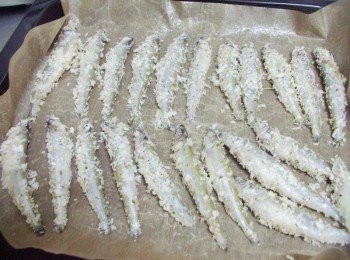 step5: 排放於烤盤ˊ烤箱預熱ˊ以220度c烤15分鐘左右即可 (烘烤溫度及時間需看自家烤箱來調整喔)