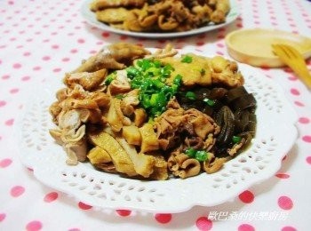 step7: 現吃ˊ處理成適當大小ˊ擺盤淋上少許湯汁ˊ擺上蔥花即可