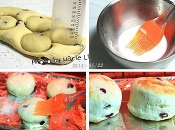 step6: 取一個杯子當模具
在麵糰上壓出數個圓形
邊緣的麵糰組合起來再擀開壓模
最後剩下的份量
我是自己把它整成圓形

這次的份量一共可以做出了八個《英式司康》

把麵糰擺在烤盤上 (最好先抹點油)
取一點牛奶液刷在麵糰上面
送進預熱好的烤箱中
烘烤至表面呈金黃漂亮色澤即可

※ 我使用的是無法調溫的小小烤箱
    為了不讓司康表面過焦，我會適時的噴灑一點水