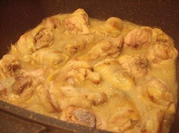 step5: 然後加入米杯1杯的米酒煮滾ˊ<span class="group_2">調味</span>ˊ熄火備用