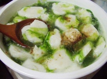 step4: 完成前再加入米酒ˊ灑上胡椒和香油即可