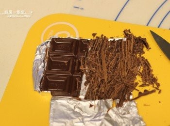 step1: 烤箱先預熱至180度C(約356度F)。