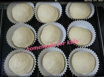 step6: 4. 完成後, 待第二次發酵，用保鮮紙蓋著，大約20分鐘，麵團發大至2倍。(如天氣凍時間就會相對長)