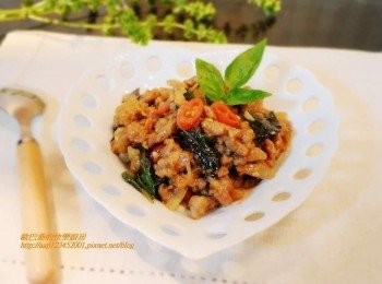 step7: 味道濃郁香醇ˊ嘗起來卻柔和順口ˊ 吃膩台式肉燥不妨這樣變化一樣下ˊ 真的非常好吃喔ˊ小朋友也會超喜歡。