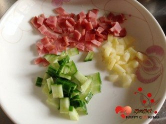 step4: 蔬果和火腿切丁