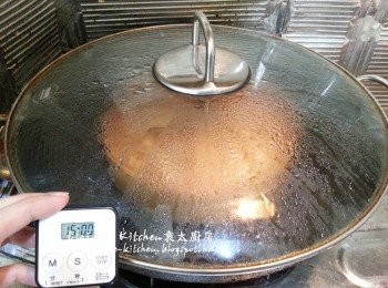 step4: 再蓋上鑊蓋用大火先蒸兩分半鐘 , 熄火唔好開蓋再焗15分鐘