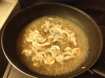 step4: 再落雞湯直至煮滾熄火