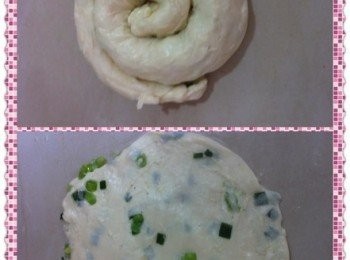 step5: 再利用雙手輕輕的壓扁，慢慢的把麵團拉長成圓形。