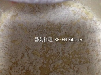 step5: 麵粉分2次倒入4