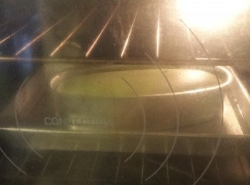 step7: 7)放進已預熱焗爐140度放最底層焗約60分鐘(30L爐計)