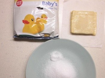 step1: 備料,起酥皮待退冰即可操作,不要放到太軟會黏手.

烤箱預熱:只開下火180~190度