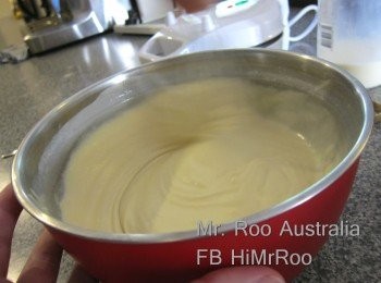 step1: 經濟學假設人是屎忽鬼的, 當你係澳洲住得越耐, 就越係想食港式野, 當你日日係香港, 你就硬要去食西餐。

呢鑊袋鼠先生想食雞蛋仔。

上網google一輪, 的recipe都要落好多野既, 煮開野, 其實我屋企就乜都有, 不過懶, so let’s make it simple.