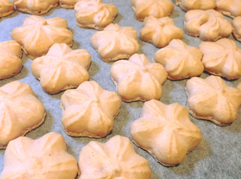 step5: 焗爐預熱150度，焗十五分鐘。
焗完個個有裙邊～ 好興奮呀！