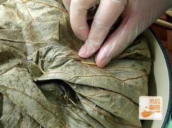 step5: 荷葉包好，用牙籤封口