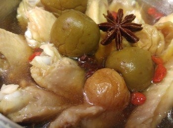 step4: 先將浸酒梅和酸梅去核, <span class="group_1">梅酒調味料</span>混合放入<a href="https://bit.ly/3zHU5V3" target="_blank" data-keyword="雞翼" class="guide-link"><strong>雞翼</strong></a> <span style="display:inline-block;vertical-align:middle;margin-top:-3px;color:initial;border-radius:3px;padding:2px 3px;font-size:12px;line-height:14px;background:#87d300;color:#fff;">即買</span> ,盡量酒蓋過<a href="https://bit.ly/3zHU5V3" target="_blank" data-keyword="雞翼" class="guide-link"><strong>雞翼</strong></a> <span style="display:inline-block;vertical-align:middle;margin-top:-3px;color:initial;border-radius:3px;padding:2px 3px;font-size:12px;line-height:14px;background:#87d300;color:#fff;">即買</span> ,如未能記得蓋蓋每幾小時反一反。