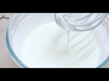 step5: 取出，以打蛋器攪拌4-5分鐘至濃稠狀。