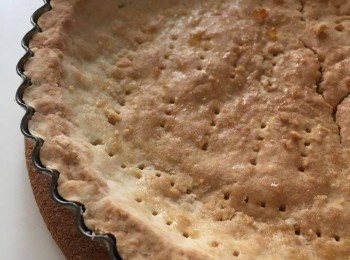 step4: 取出撻皮，待涼後脫模，備用。