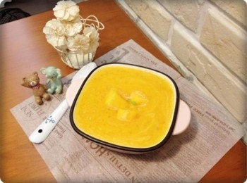 step6: 冷藏一晚囉~~好期待:) 黃澄澄芒果西米露~~~~ 上面在放幾塊小芒果..呵呵^^