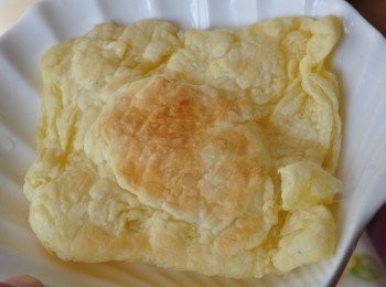 step12: 另外準備起司派皮放入烤箱烤的稍微香酥再取出