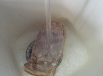 step2: 用水沖1沖待凍