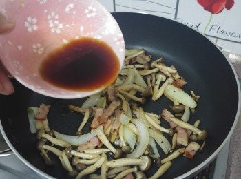 step4: 下<span class="group_2">汁料</span>煮熱