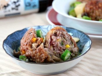 step5: 看這切面，就知道這獅子頭的蔬菜多多，好健康!