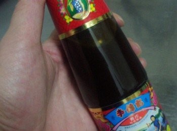 step9: 李錦記創建至今125年！ 「李錦記舊庄特級蠔油」 掌握蠔油頂級祕方， 堅持採用上等鮮蠔提煉， .確保每一滴都是精華所在， 鮮蠔味濃郁， 至鮮至純，堪稱蠔油之極品。