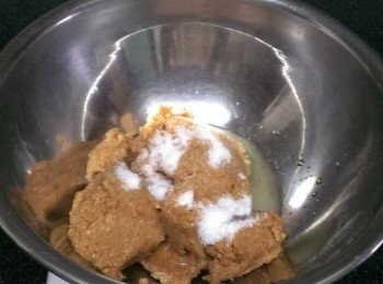 step2: 將醃料全部混合均勻。