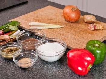 step5: 準備好青咖喱配菜。