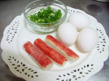 step1: 先準備好所需材料ˊ蔥處理成蔥花備用