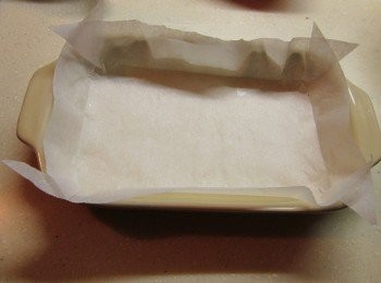 step2: 找一個容器鋪上防沾紙