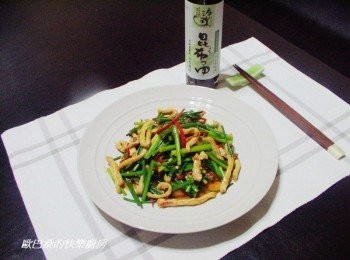 step6: 淬釀日式和風醬油露真是時尚生活裡的好選擇ˊ 味道鮮美甘純ˊ還有多款不同口感和風味ˊ 讓我們即使是一樣的料理也可創造出不同的迷人滋味。